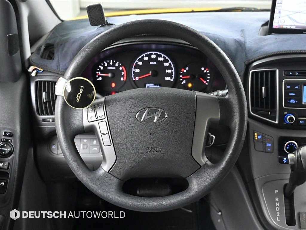 HYUNDAI Starex 2019 Amarillo - Importación desde Corea - HF Imports Iquique - Foto 13