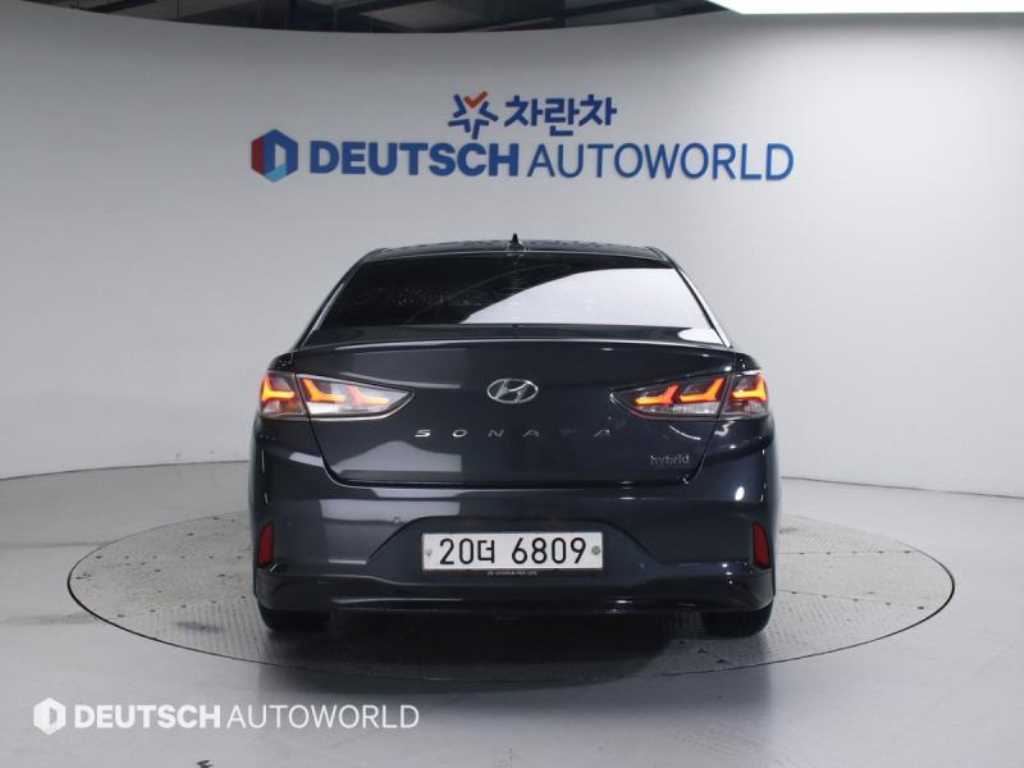 HYUNDAI Sonata - Vista 4