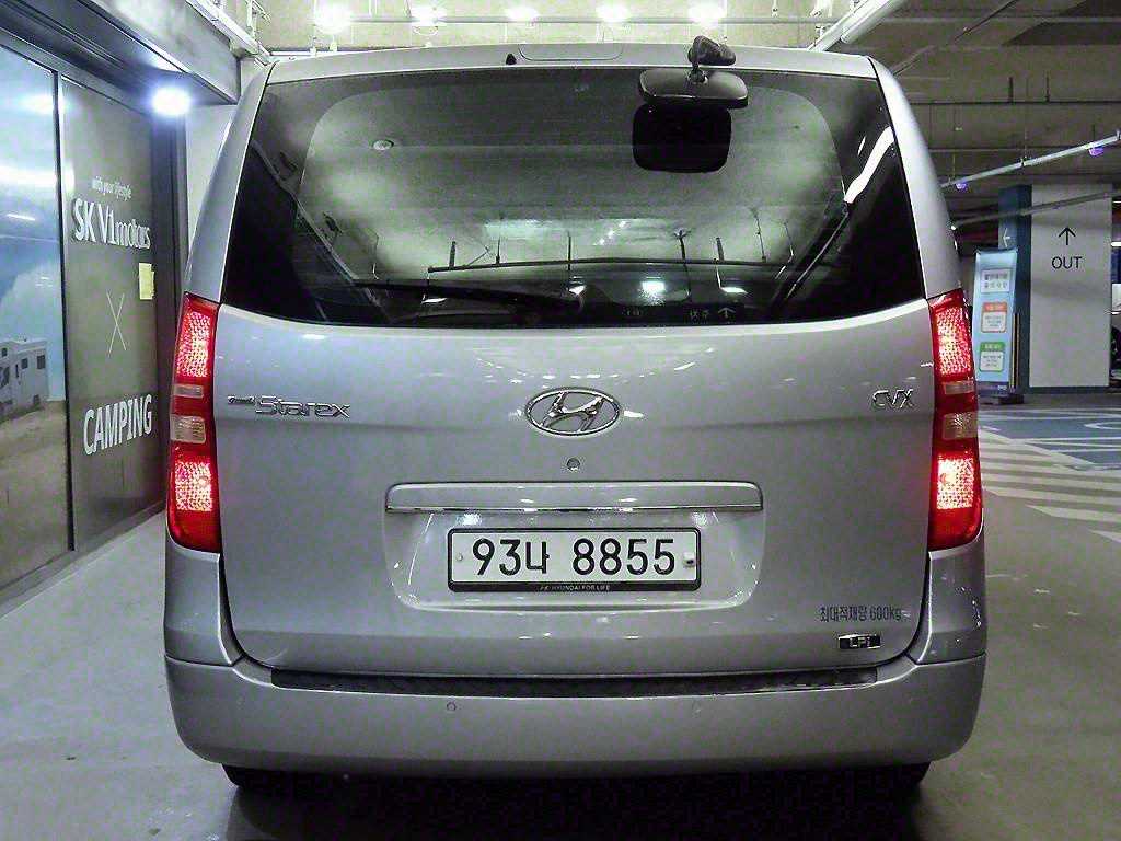 HYUNDAI Starex - Vista 5