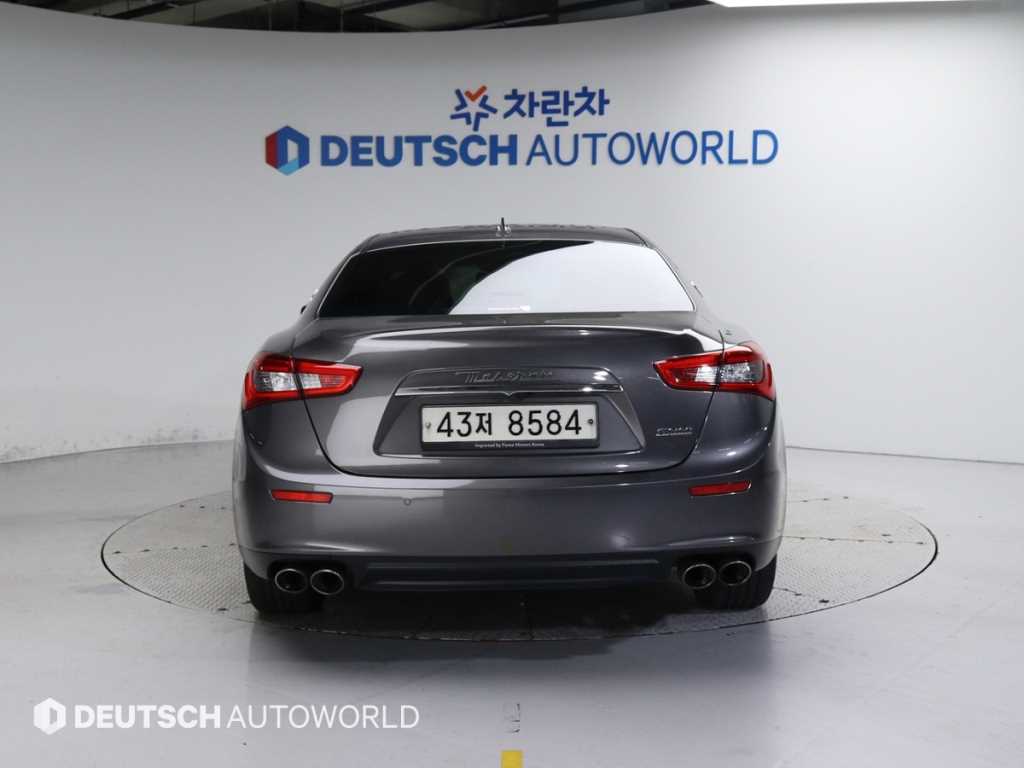 Maserati Ghibli - Vista 4