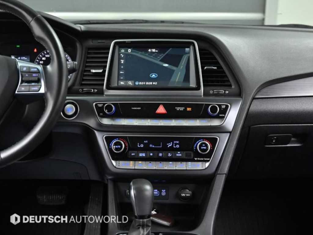 HYUNDAI Sonata - Vista 7