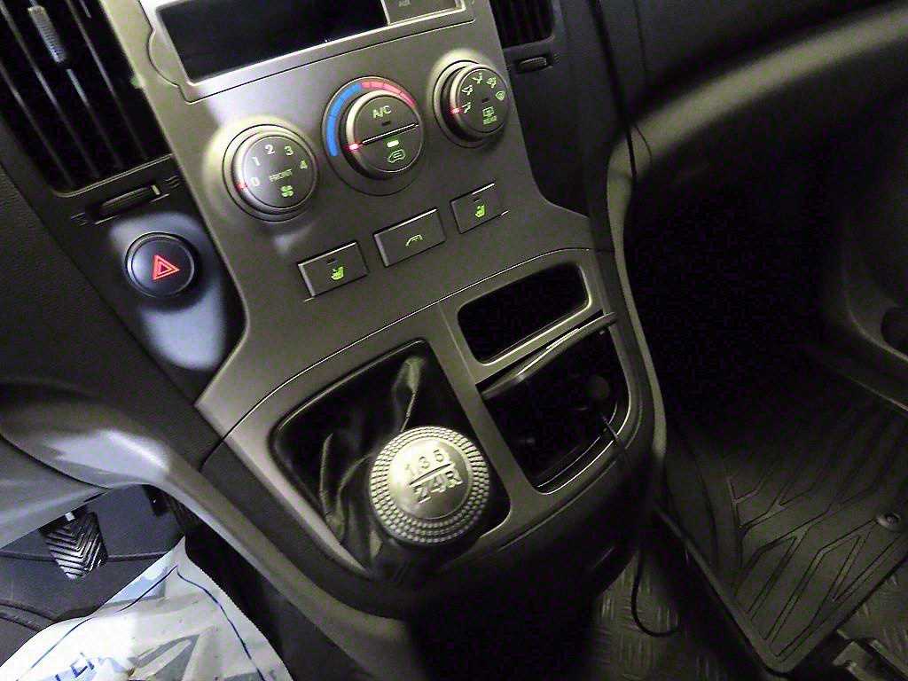 HYUNDAI Starex - Vista 12