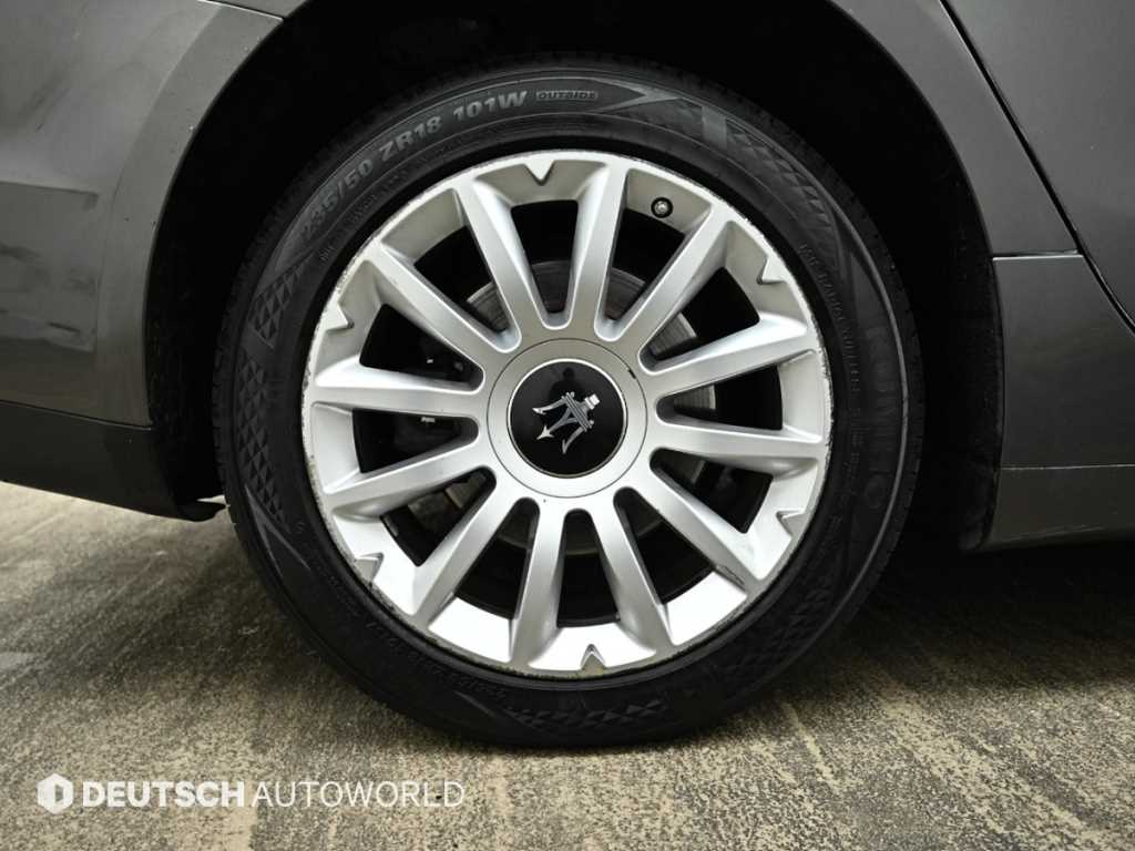 Maserati Ghibli - Vista 5