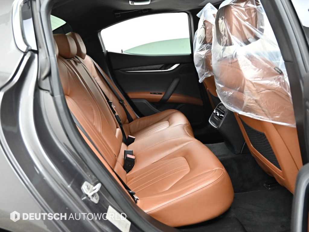 Maserati Ghibli - Vista 12