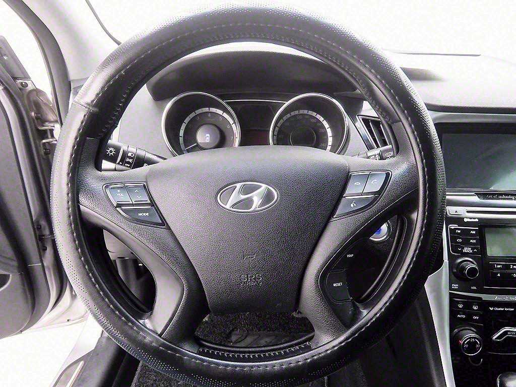 HYUNDAI Sonata - Vista 8