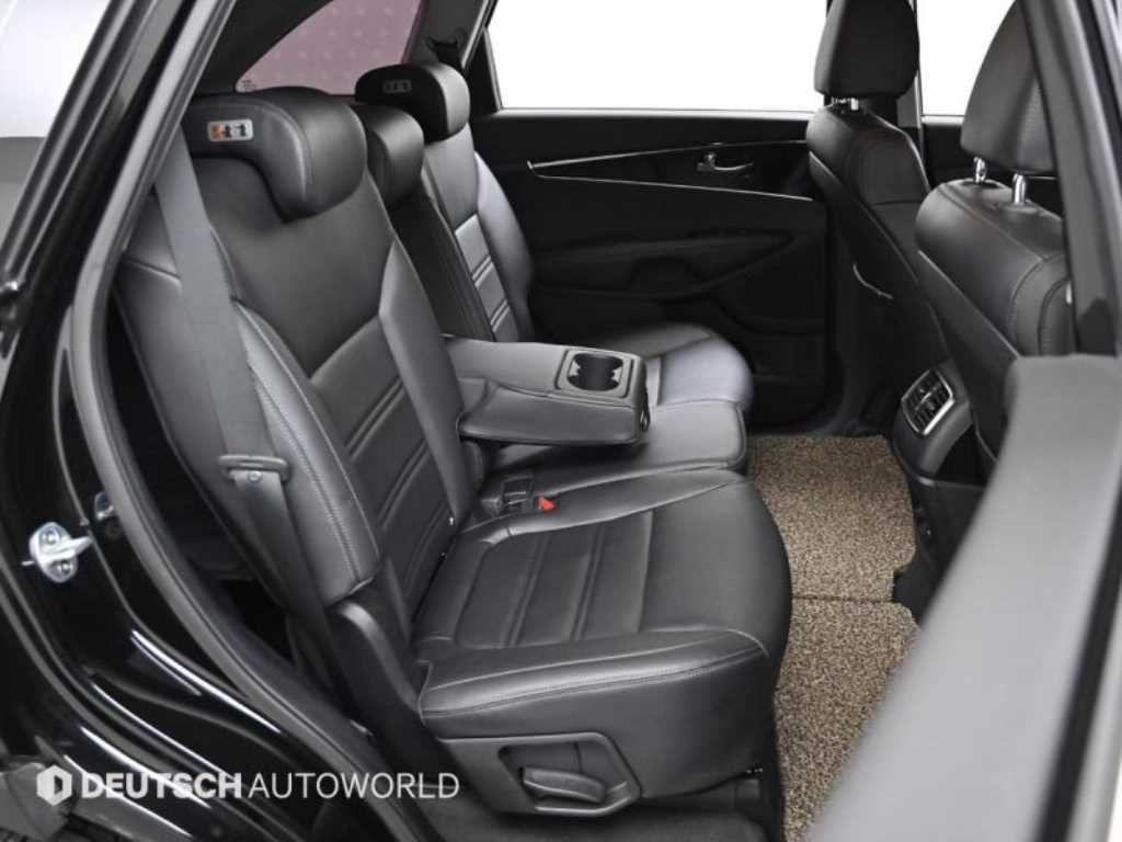KIA Sorento - Vista 12