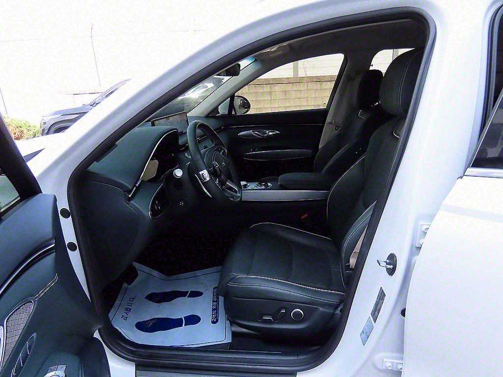 Genesis GV70 - Vista 5