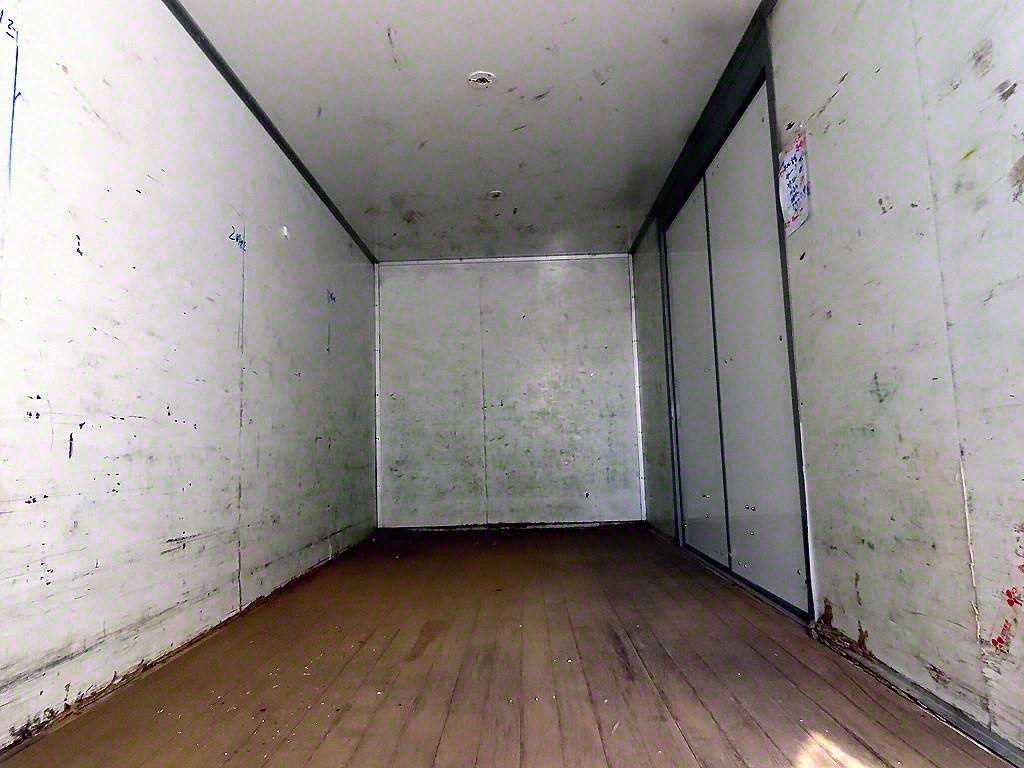 medium and large cargo truck - Vista 5