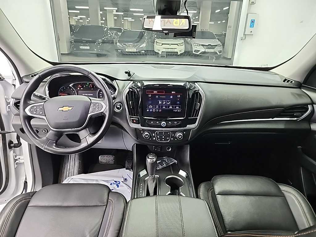 Chevrolet Travers - Vista 7