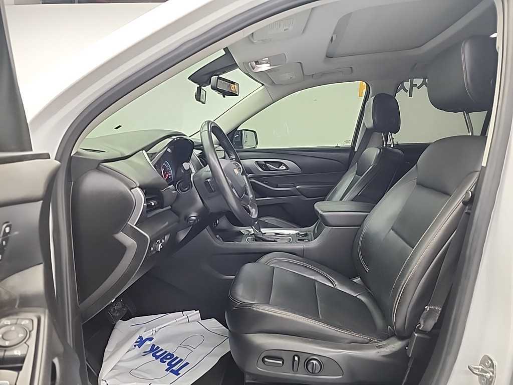 Chevrolet Travers - Vista 11