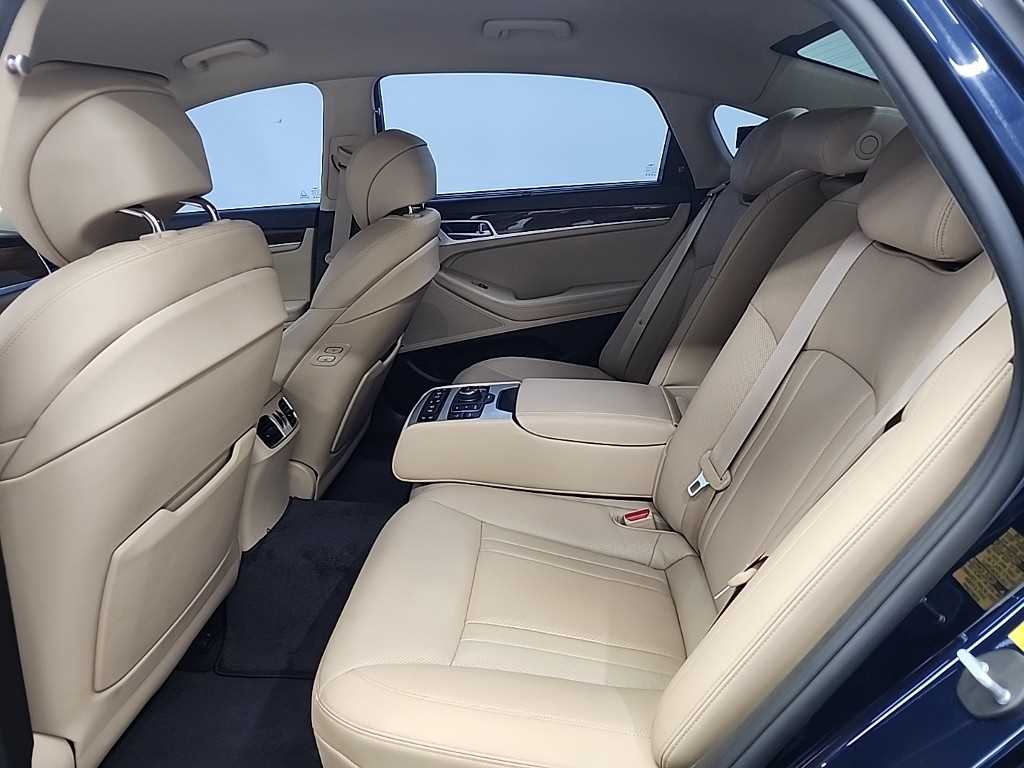 Genesis G80 - Vista 12