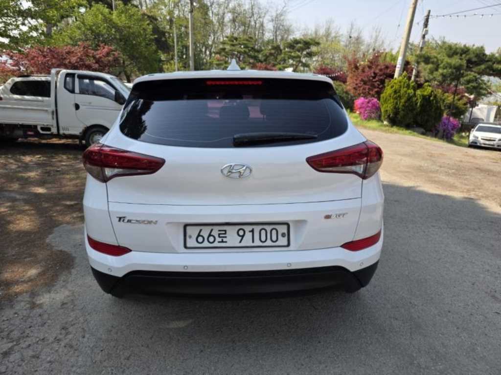 HYUNDAI Tucson - Vista 6