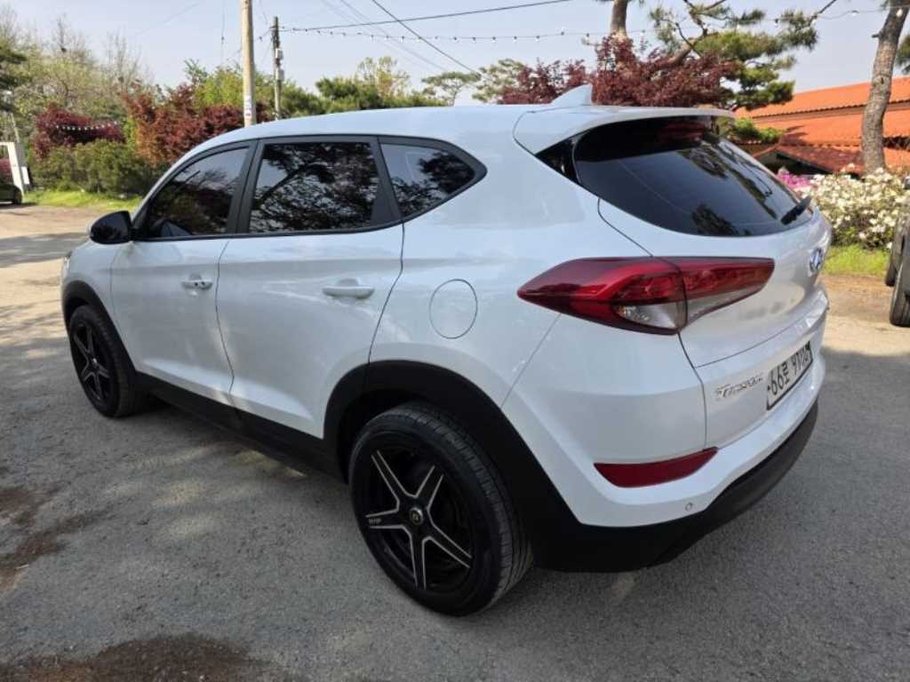 HYUNDAI Tucson - Vista 4