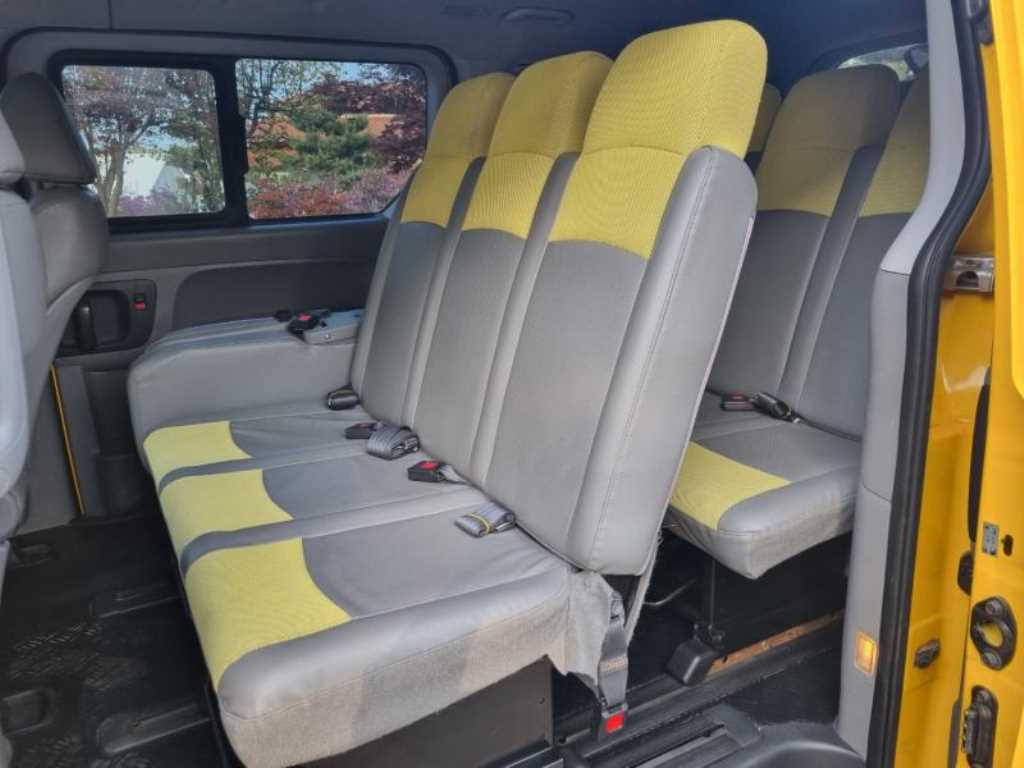 HYUNDAI Starex 2015 Amarillo - Importación desde Corea - HF Imports Iquique - Foto 15