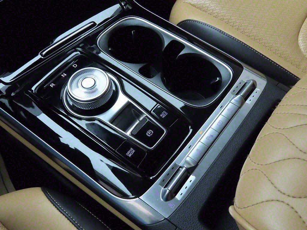 KIA Carnival - Vista 11