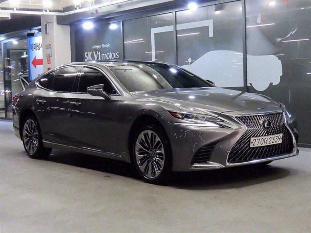 Lexus LS