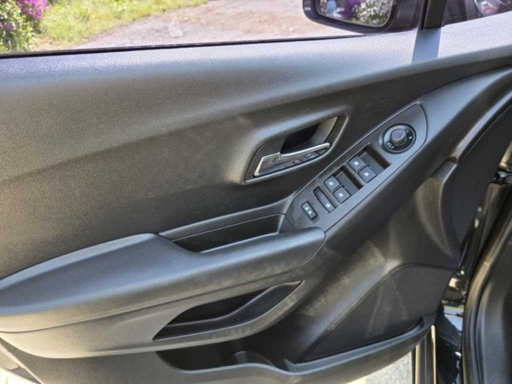 Chevrolet Trax 2017 Negro - Importación desde Corea - HF Imports Iquique - Foto 15