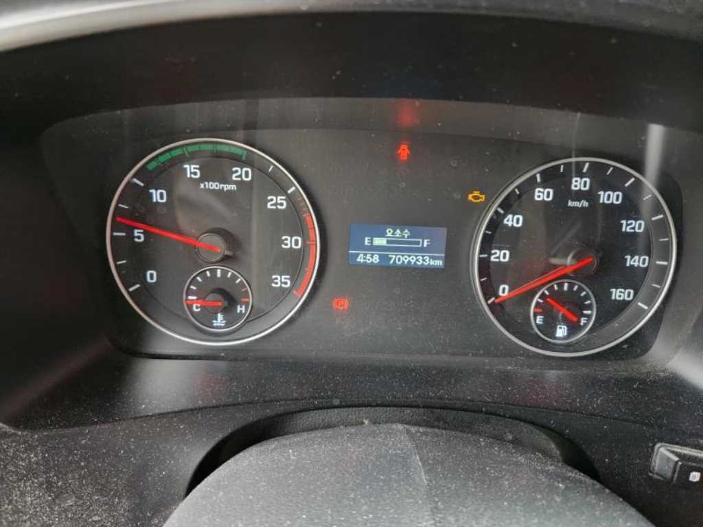 medium and large cargo truck 2015 Blanco - Importación desde Corea - HF Imports Iquique - Foto 15