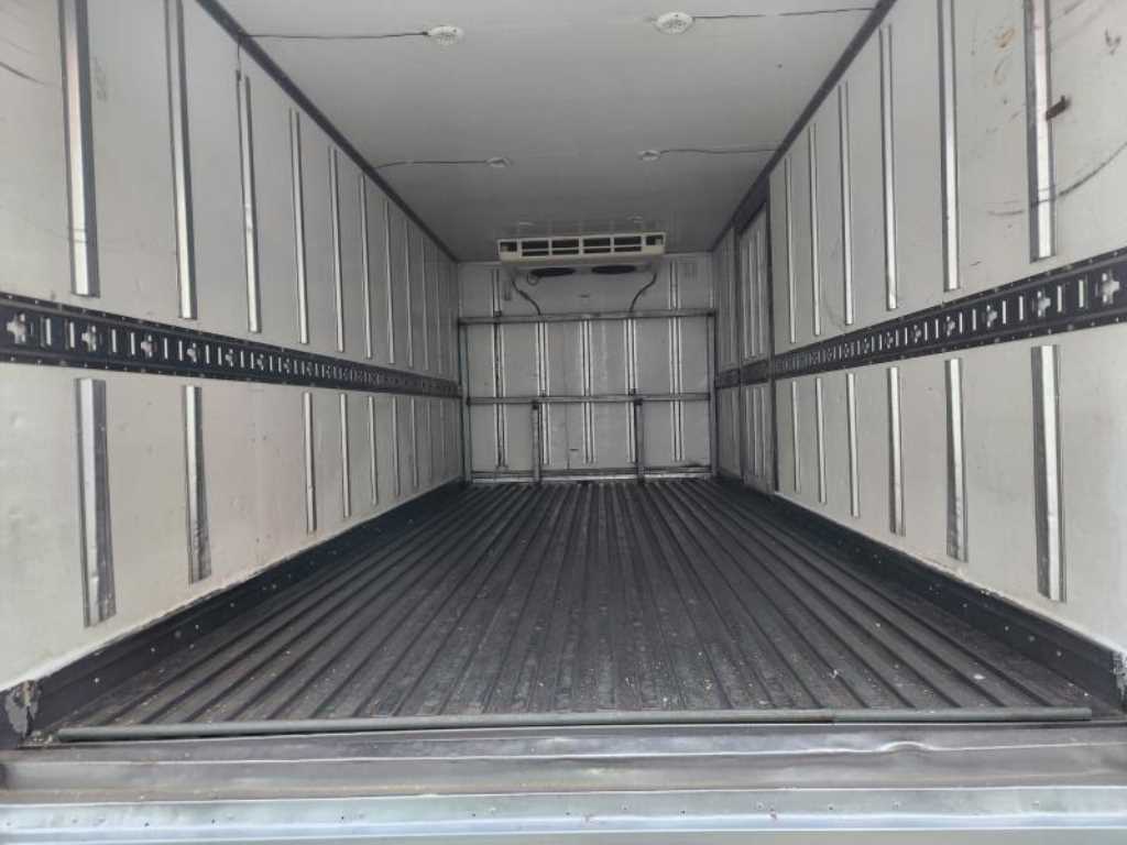 medium and large cargo truck - Vista 7