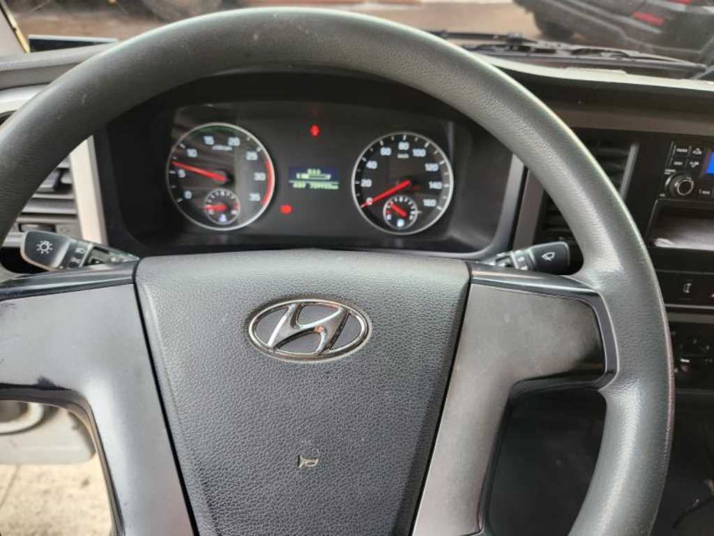 medium and large cargo truck - Vista 12