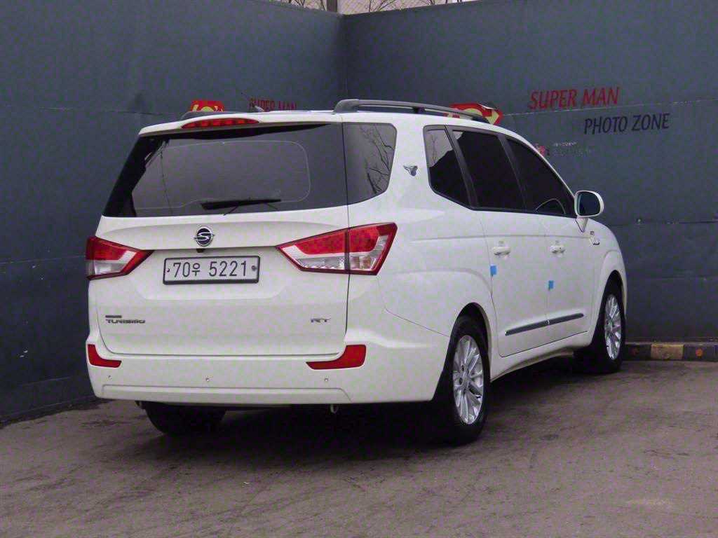 Ssangyong Korando - Vista 4