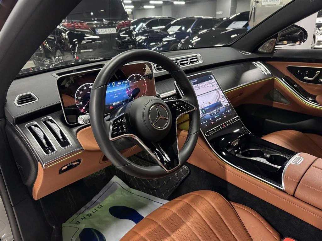 Mercedes Benz S Class - Vista 5