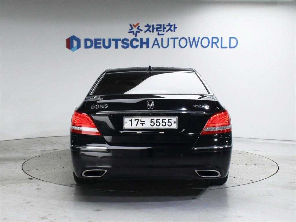 HYUNDAI Equus - Vista 4