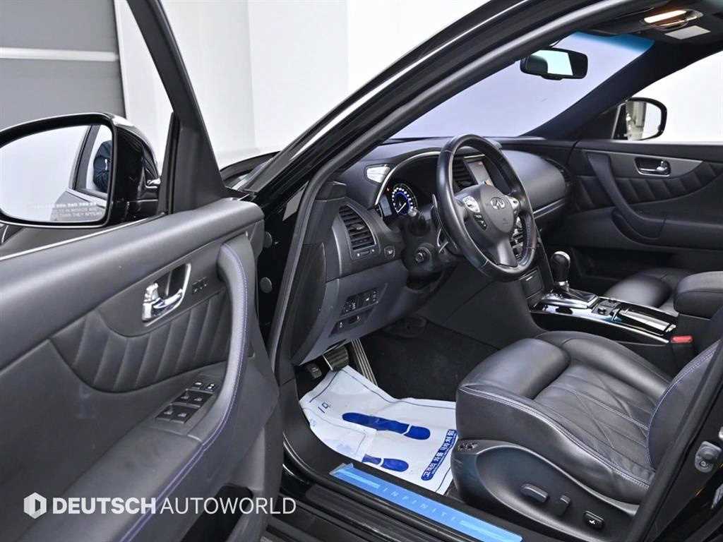 Infiniti QX - Vista 11