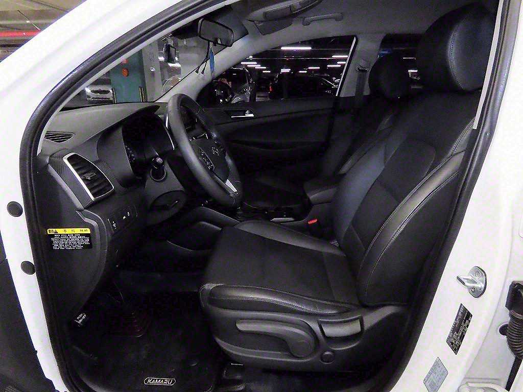 HYUNDAI Tucson - Vista 6