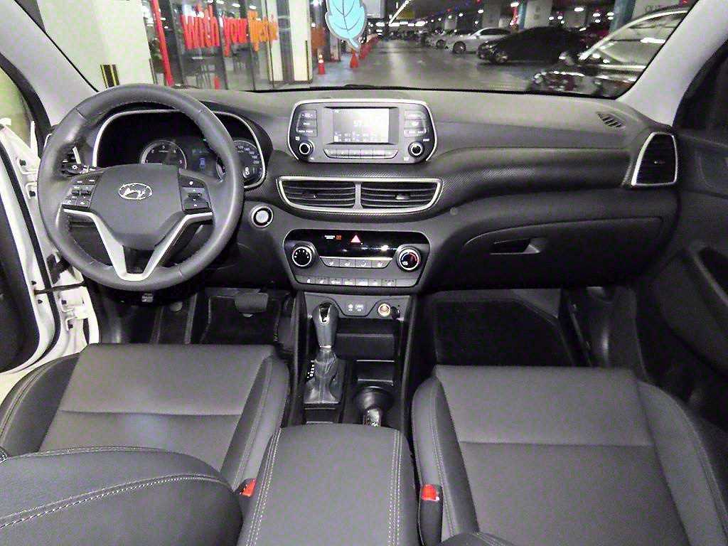 HYUNDAI Tucson - Vista 10