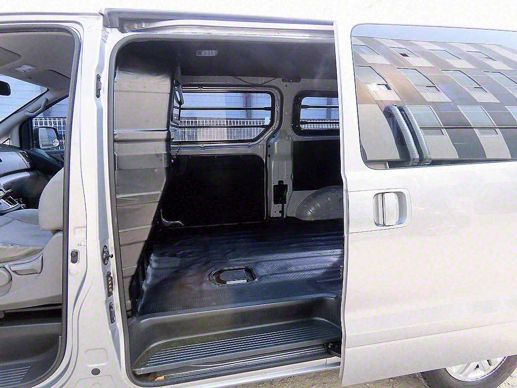 HYUNDAI Starex - Vista 6