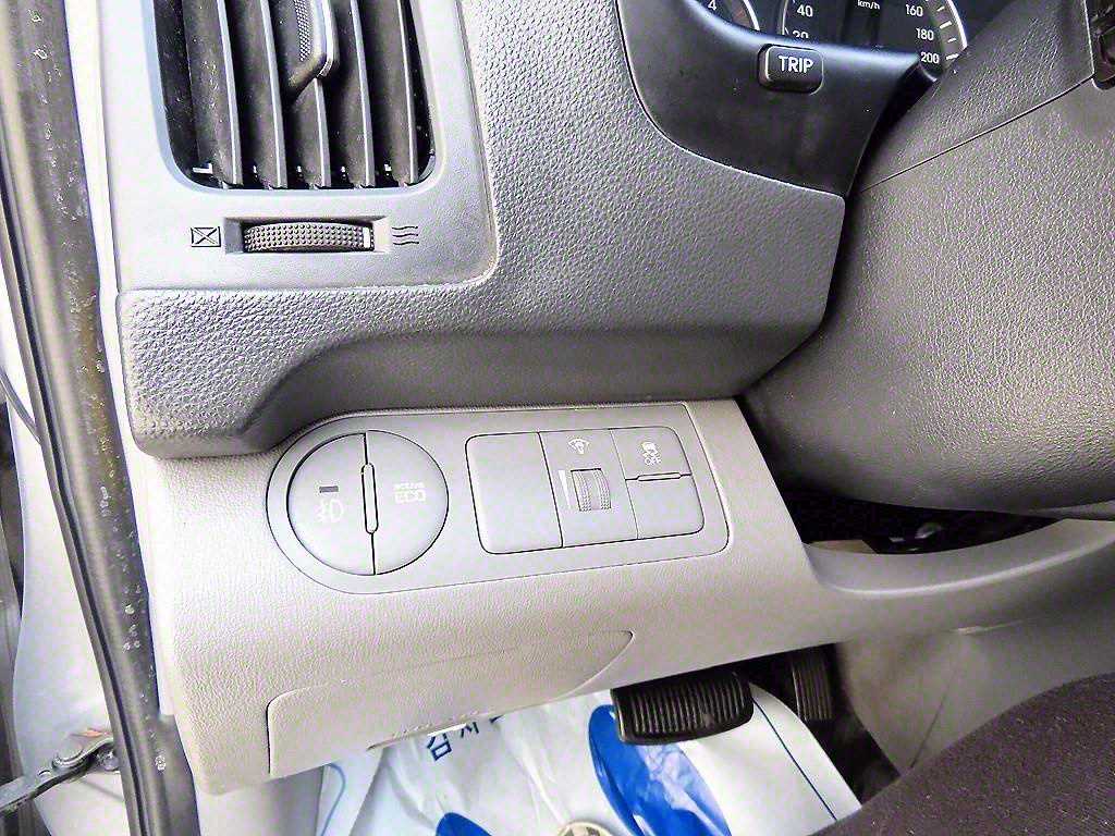 HYUNDAI Starex - Vista 12