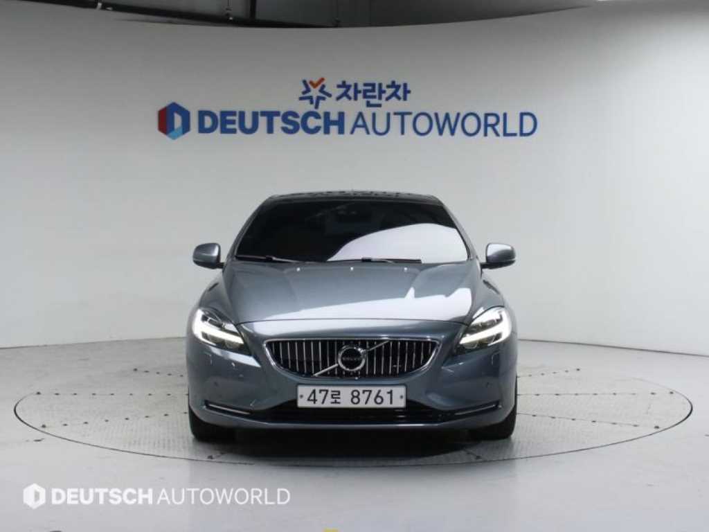 Volvo V40