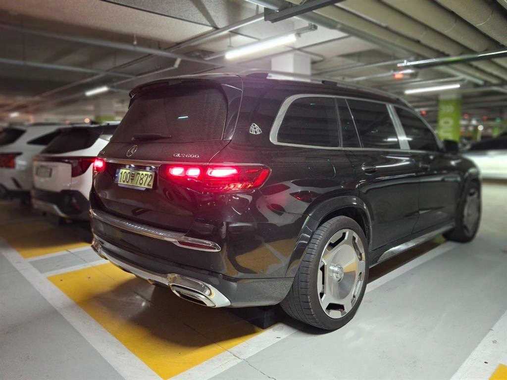 Mercedes Benz GLS Class - Vista 4