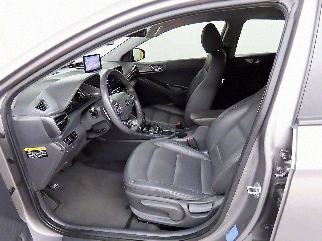 HYUNDAI Ioniq - Vista 5