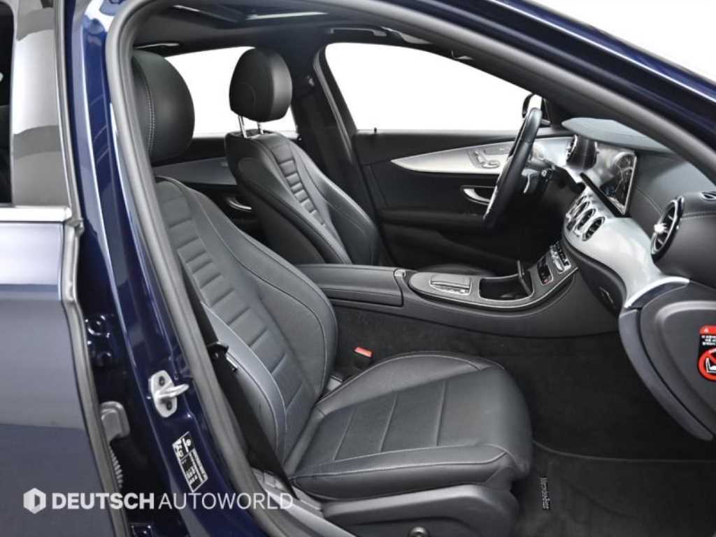 Mercedes Benz E class - Vista 10