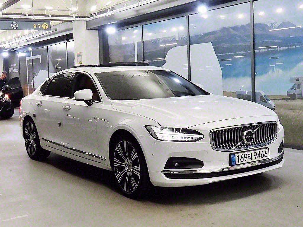 Volvo S90