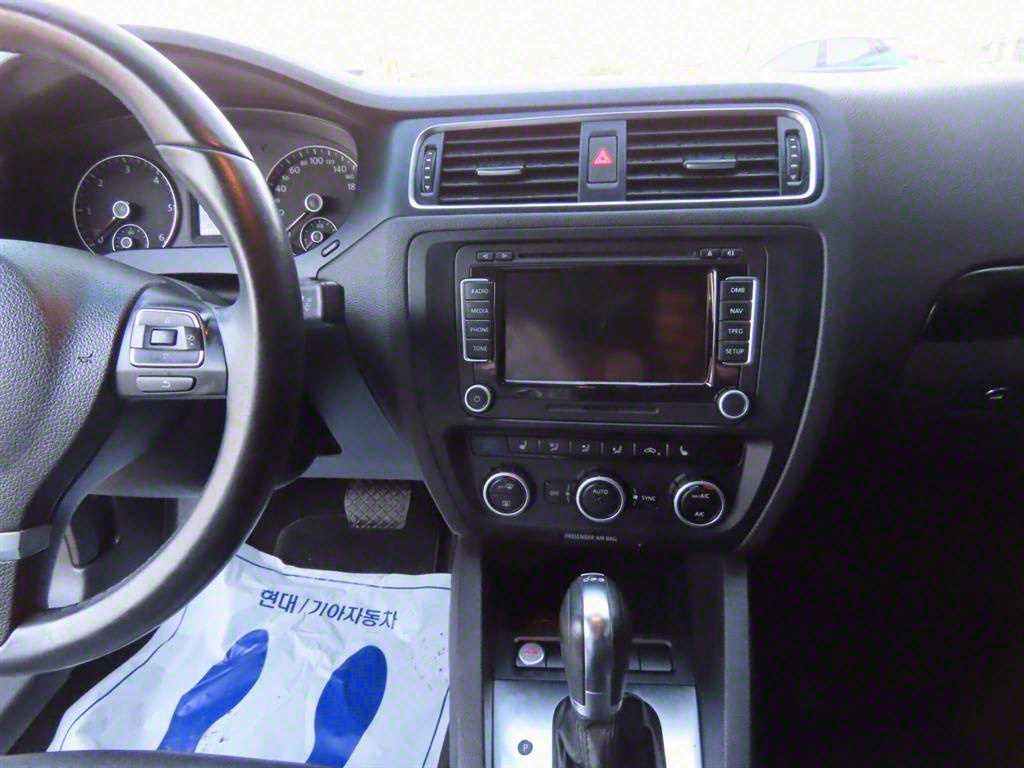 Volkswagen Jetta - Vista 10