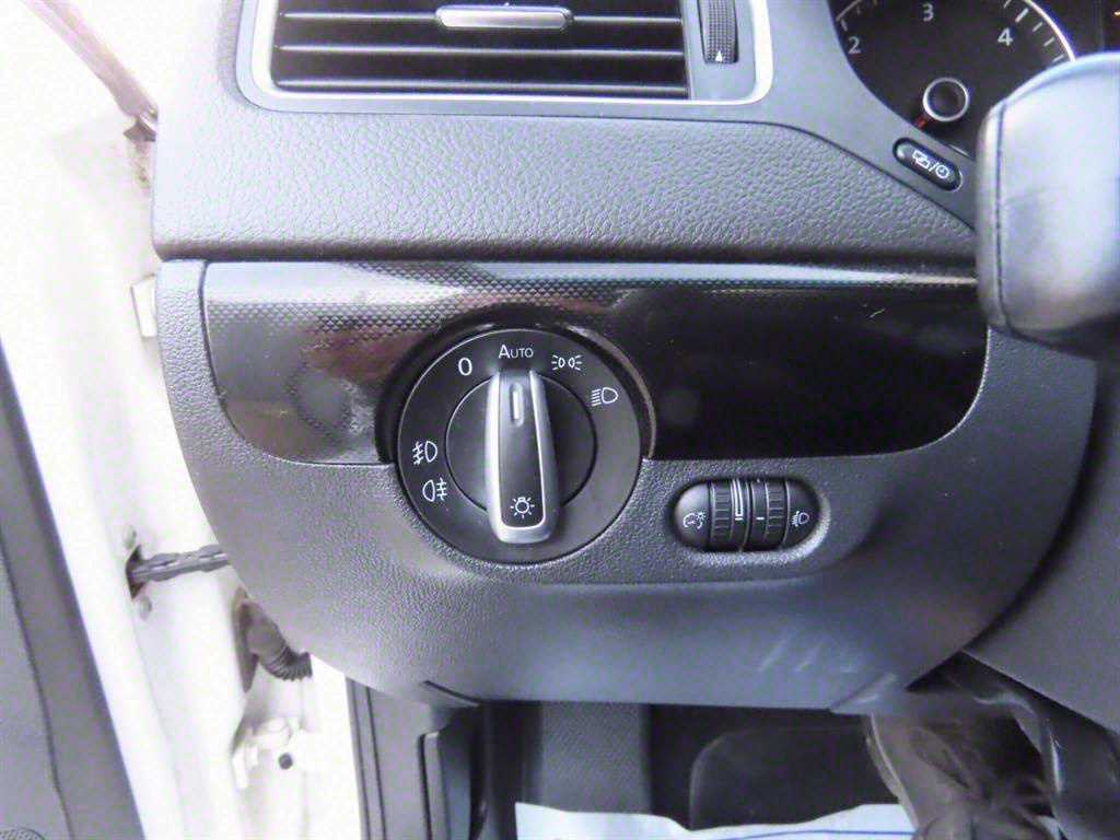 Volkswagen Jetta 2013 Blanco - Importación desde Corea - HF Imports Iquique - Foto 13