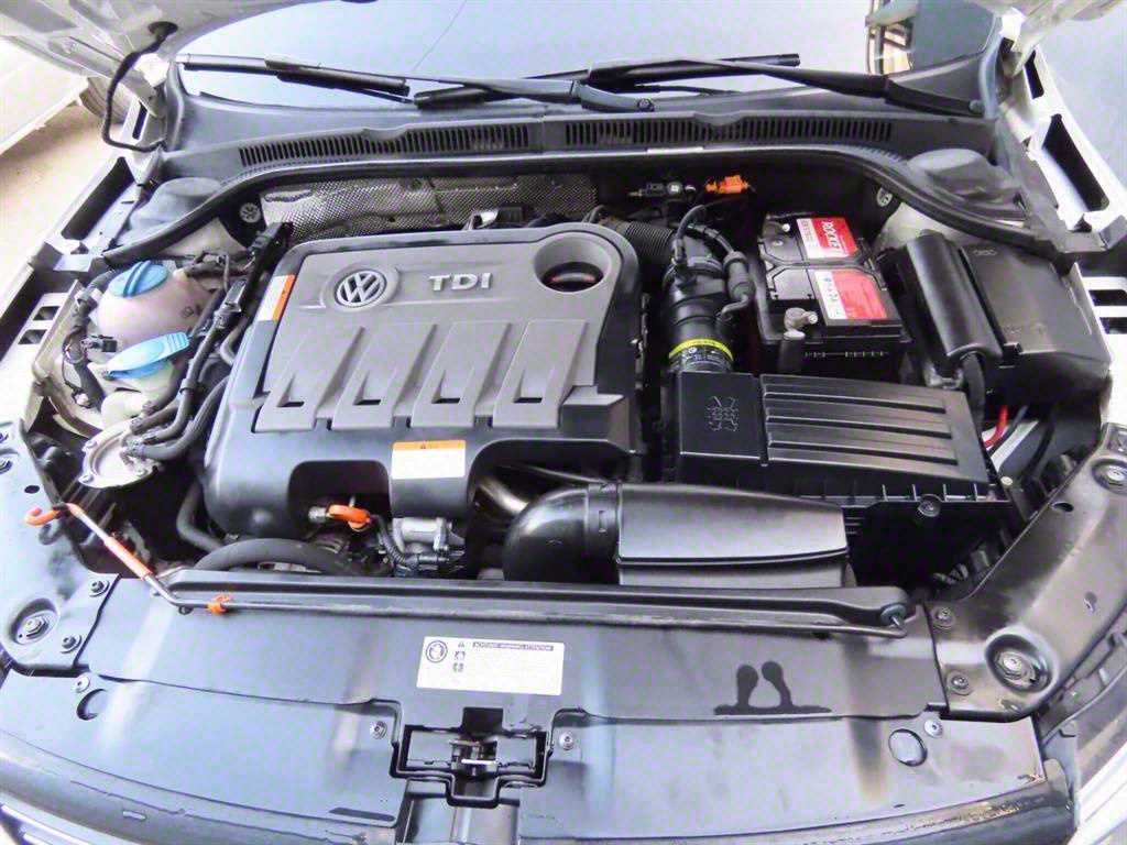 Volkswagen Jetta 2013 Blanco - Importación desde Corea - HF Imports Iquique - Foto 19