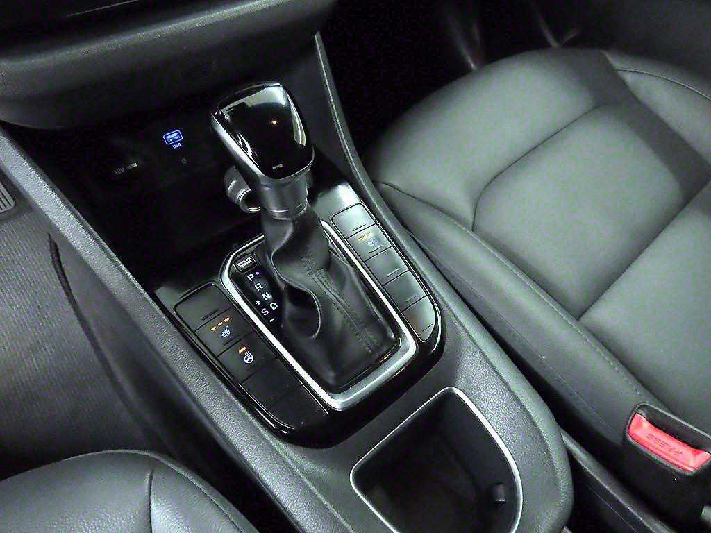 HYUNDAI Ioniq - Vista 10