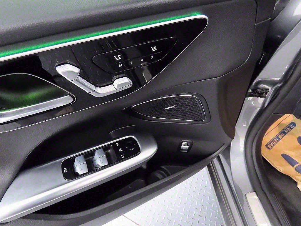 Mercedes Benz C Class - Vista 11