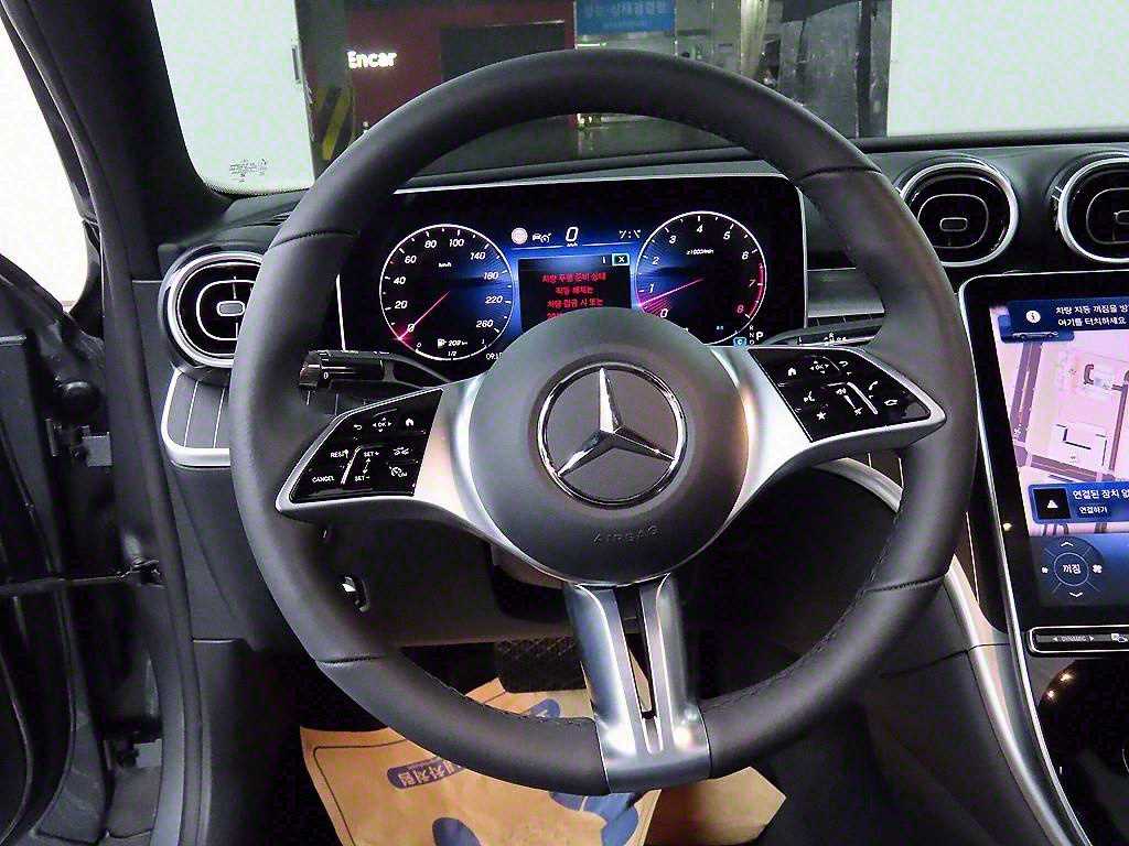 Mercedes Benz C Class - Vista 9