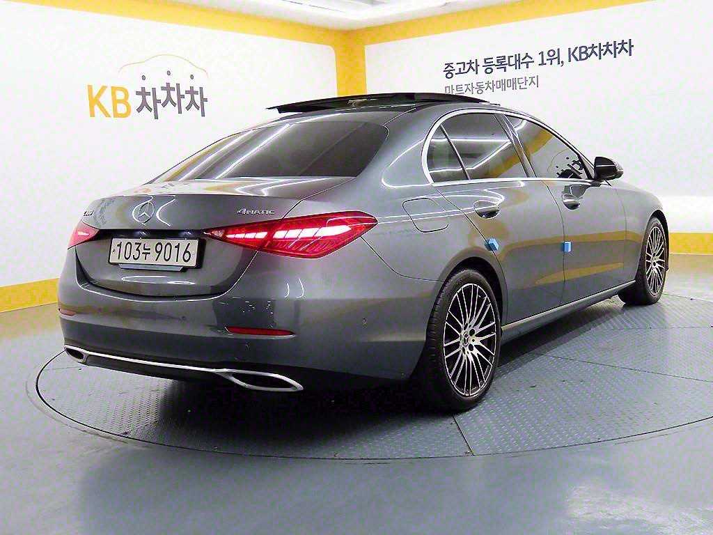 Mercedes Benz C Class - Vista 4