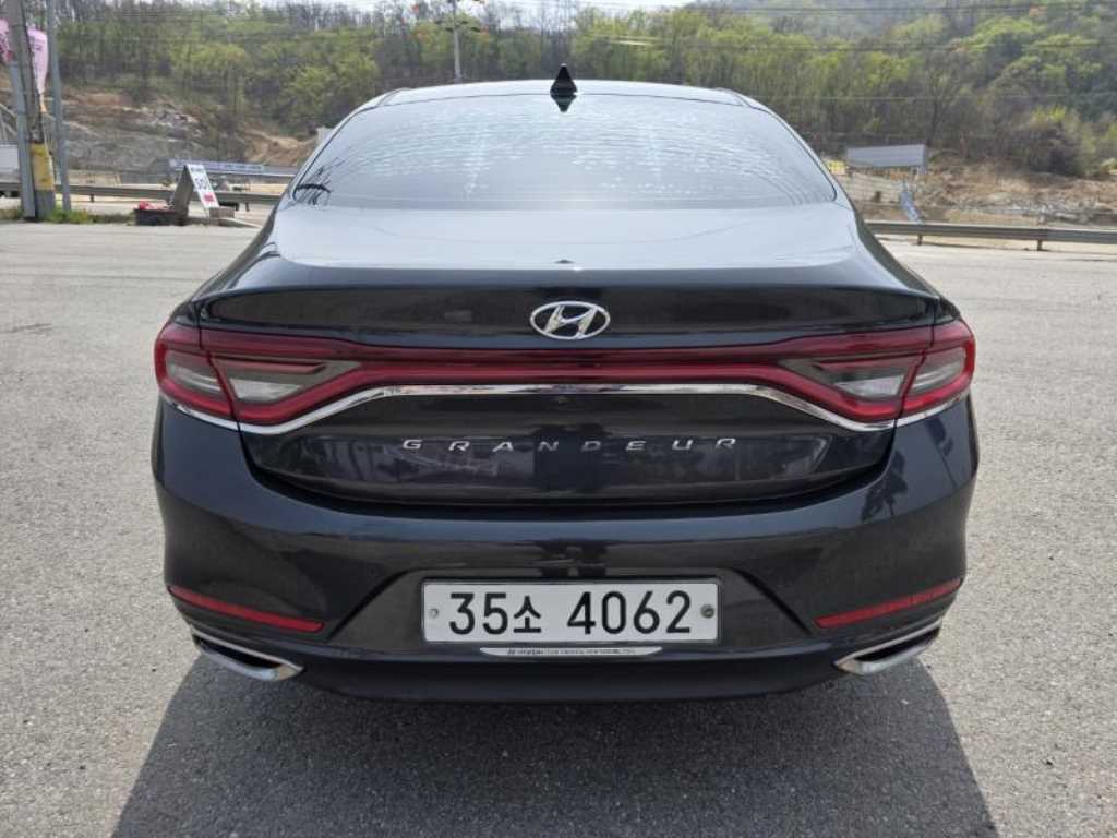 HYUNDAI Grandeur - Vista 6
