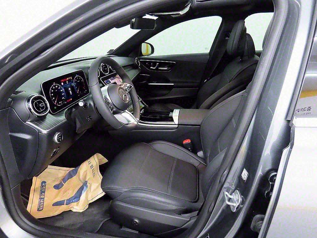 Mercedes Benz C Class - Vista 5