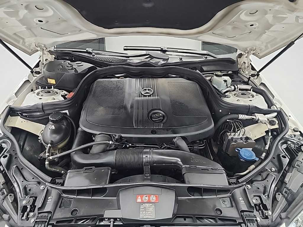 Mercedes Benz E class - Vista 5