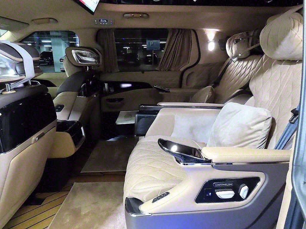 KIA Carnival - Vista 7