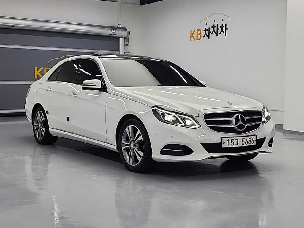 Mercedes Benz E class - Vista 4