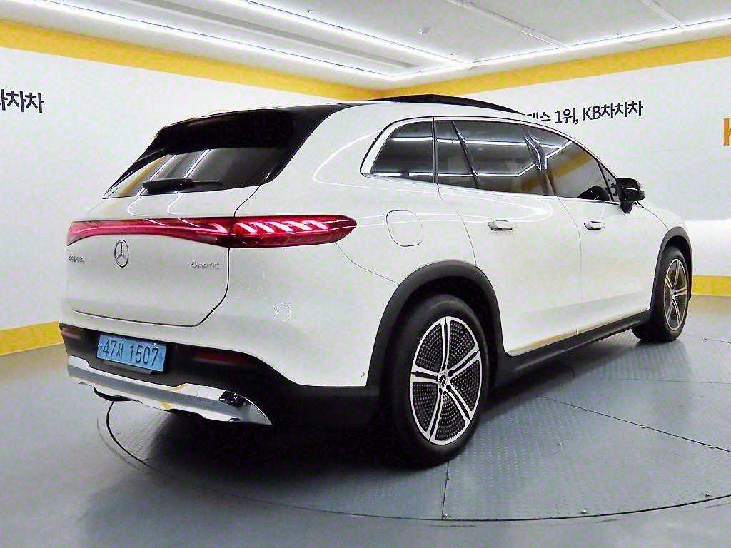 Mercedes Benz EQS - Vista 4